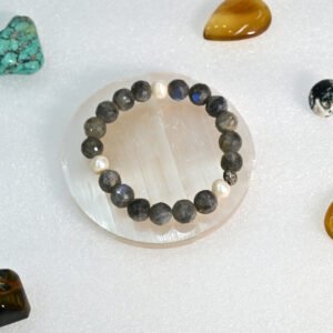 Labradorite Cutting with Pearl Bracelet